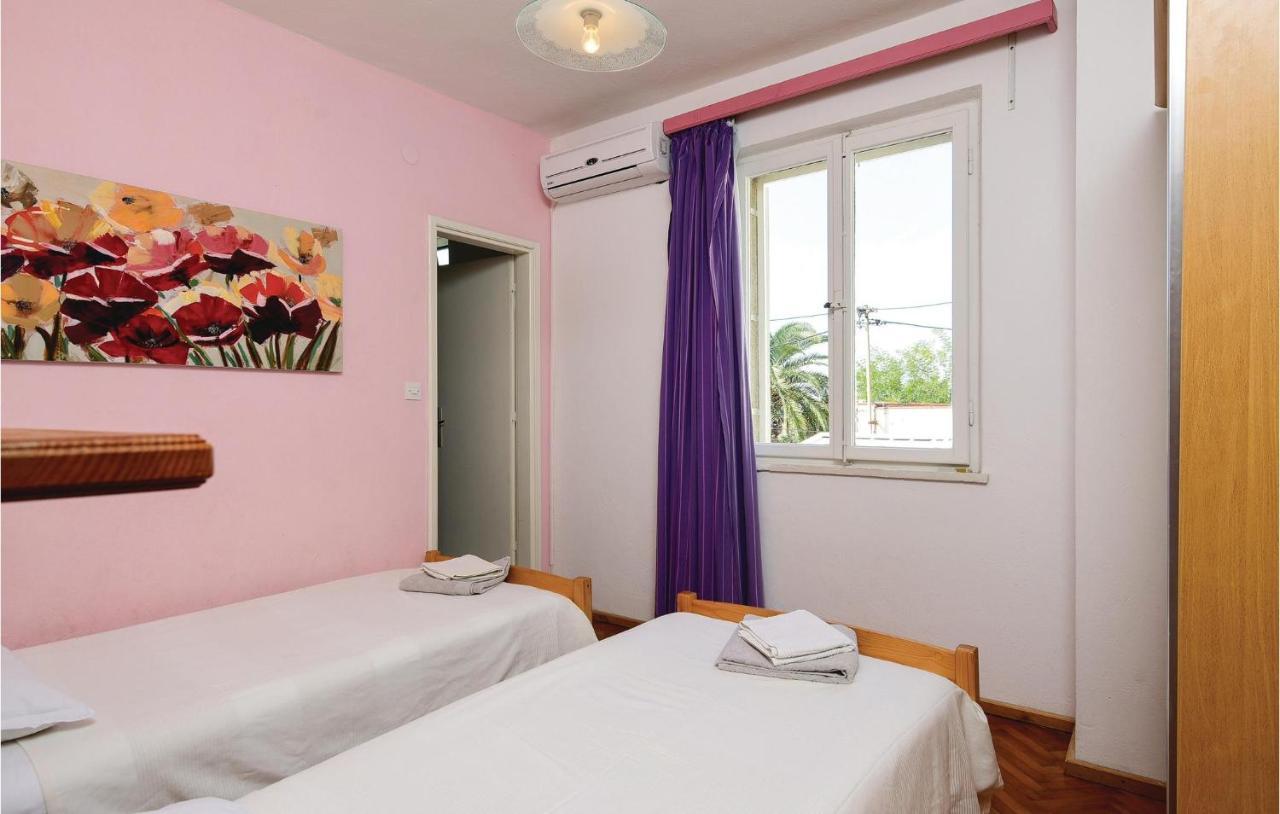 4 Bedroom Lovely Home In Žuljana Exterior foto